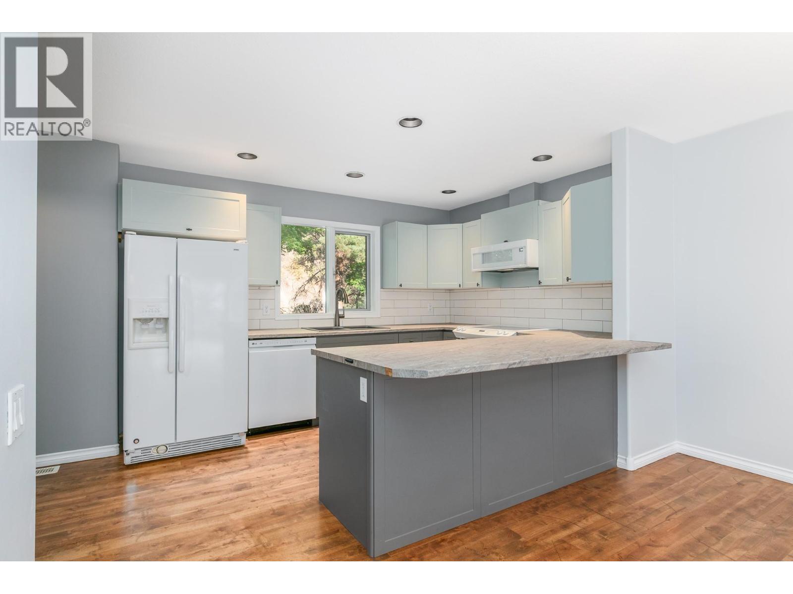 2425 Mount Baldy Drive Unit# 19, Kelowna, British Columbia  V1V 1Z3 - Photo 6 - 10403524