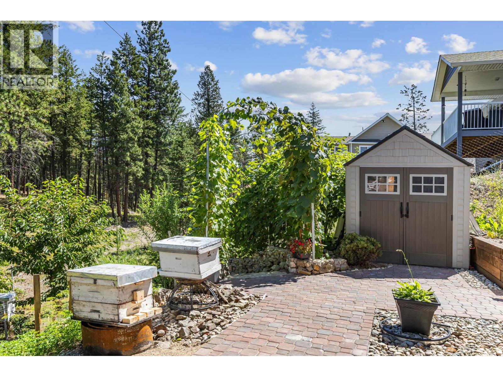 690 Muir Road, Kelowna, British Columbia  V1Z 3W2 - Photo 38 - 10403619
