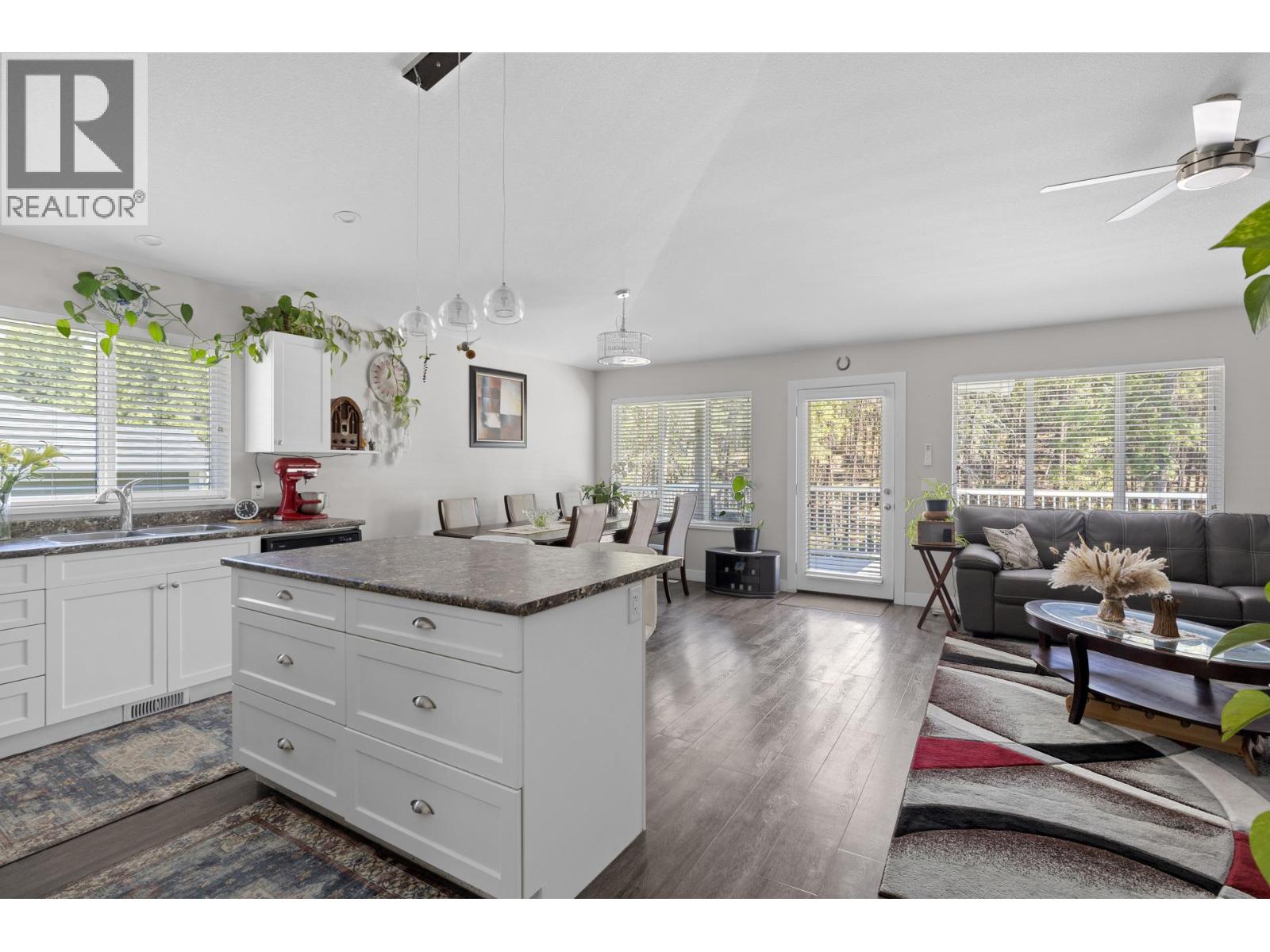 690 Muir Road, Kelowna, British Columbia  V1Z 3W2 - Photo 5 - 10403619