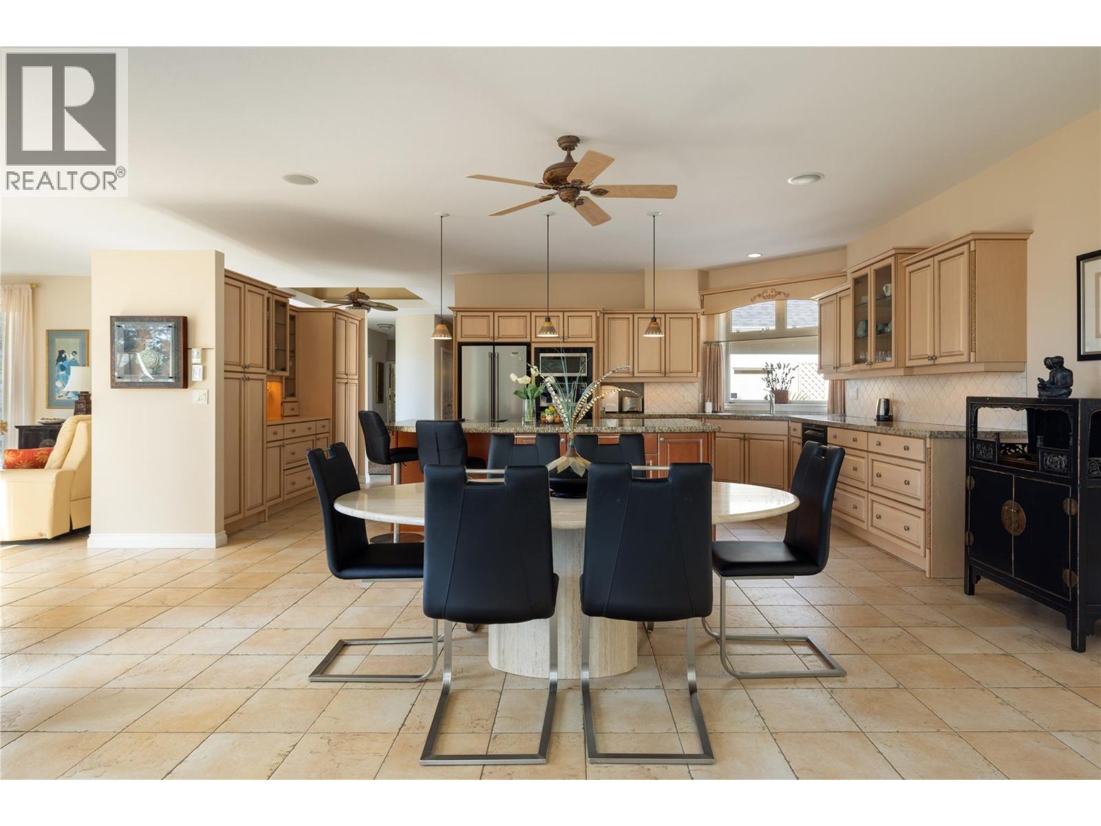 5812 Mccoubrey Road, Lake Country, British Columbia  V4V 2L3 - Photo 15 - 10403377