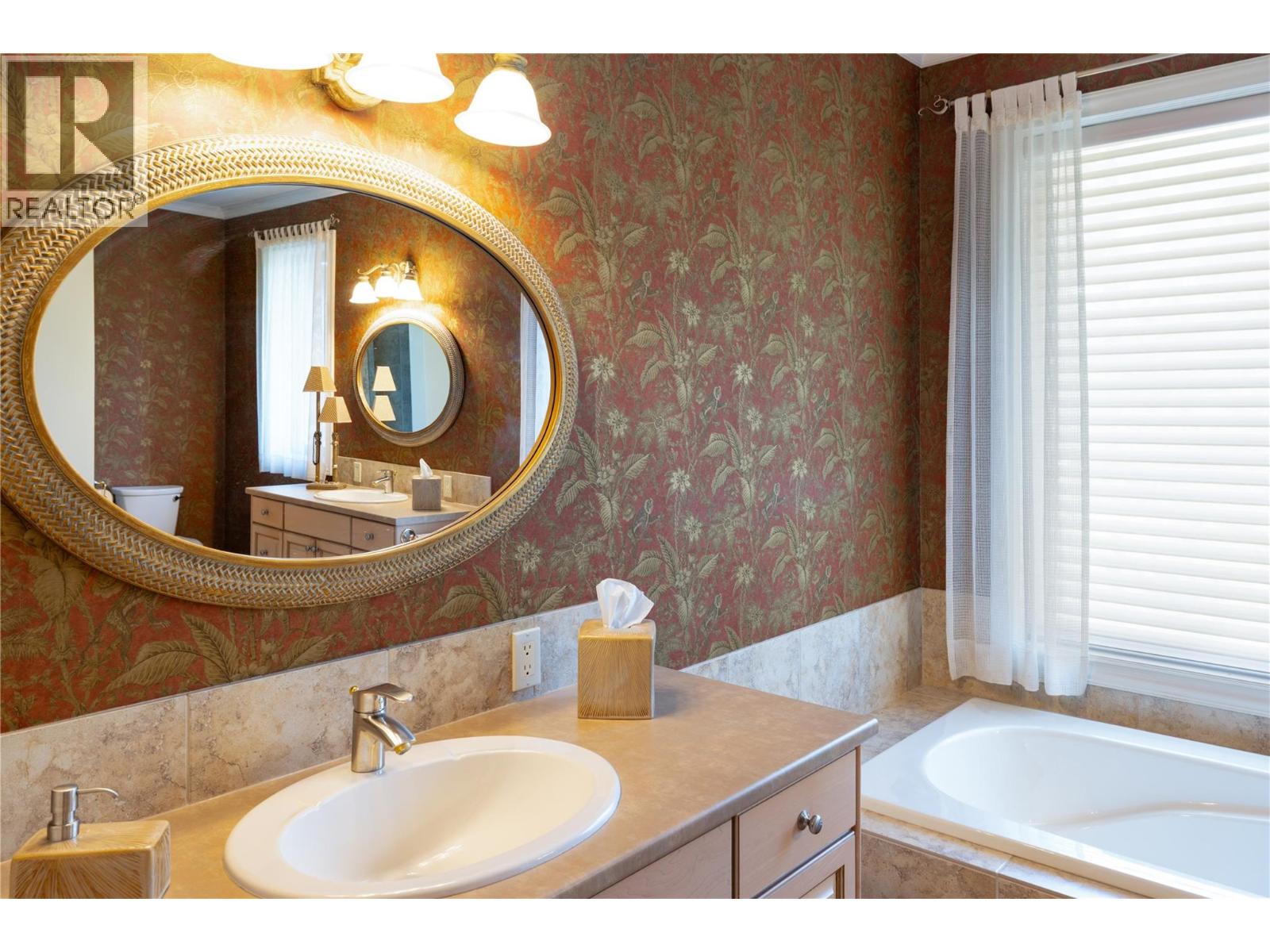 5812 Mccoubrey Road, Lake Country, British Columbia  V4V 2L3 - Photo 37 - 10403377