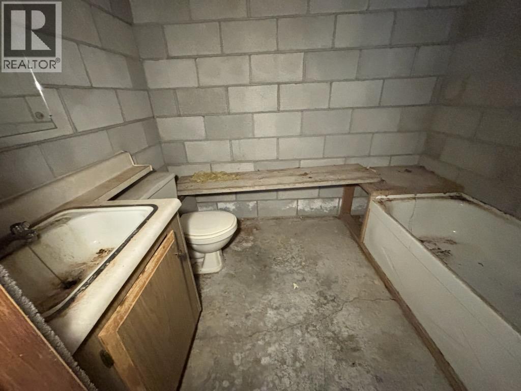11105 North Fork Road, Grand Forks, British Columbia  V0H 1H8 - Photo 14 - 10403061