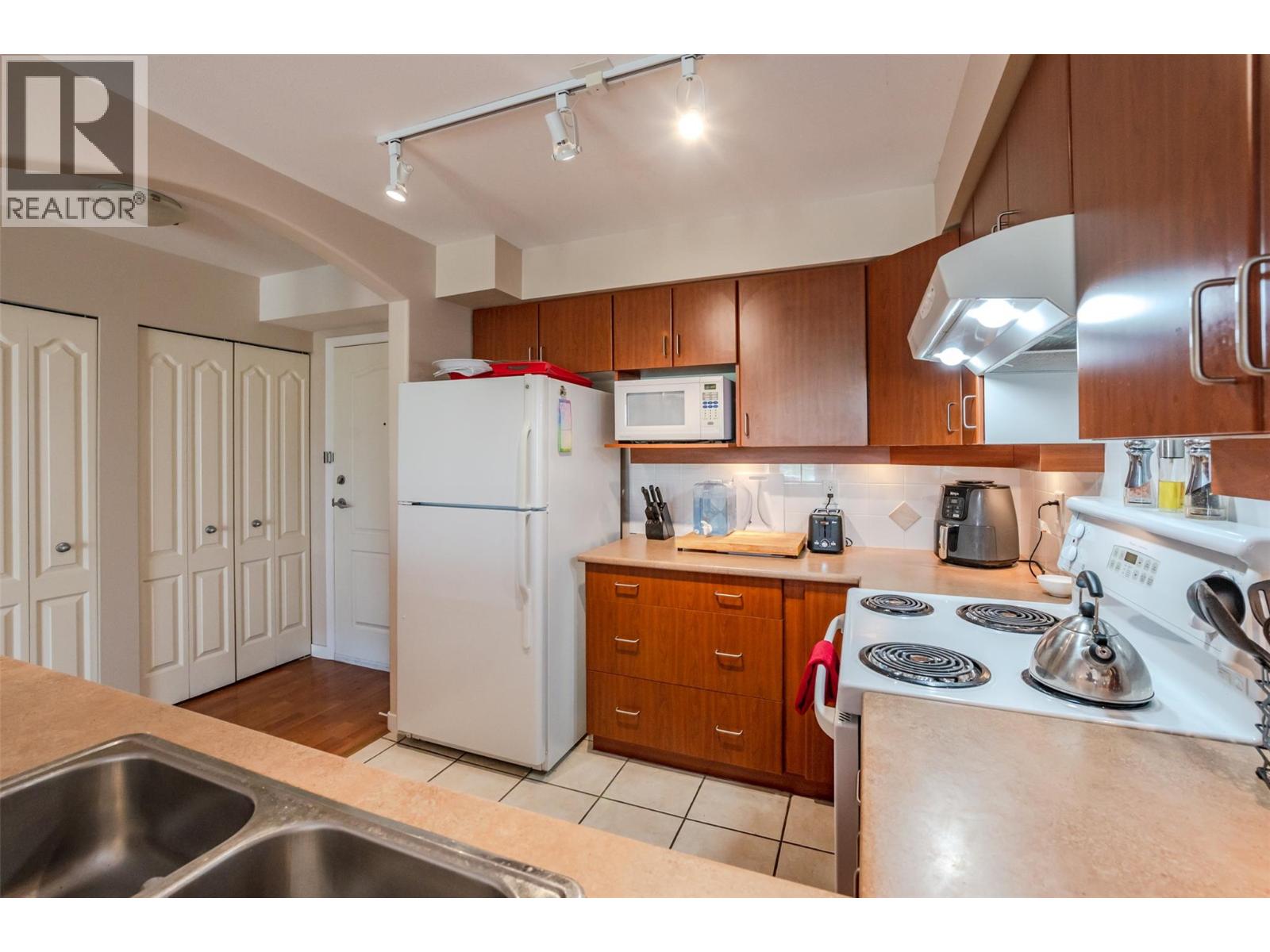 7600 Cottonwood Drive Unit# 404, Osoyoos, British Columbia  V0H 1V0 - Photo 23 - 10403624