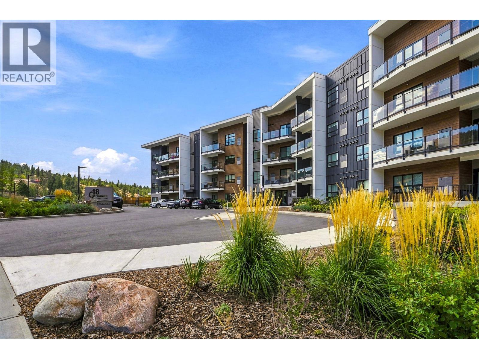 1844 Qu'appelle Boulevard Unit# 204, Kamloops, British Columbia  V2E 0E8 - Photo 1 - 10403612