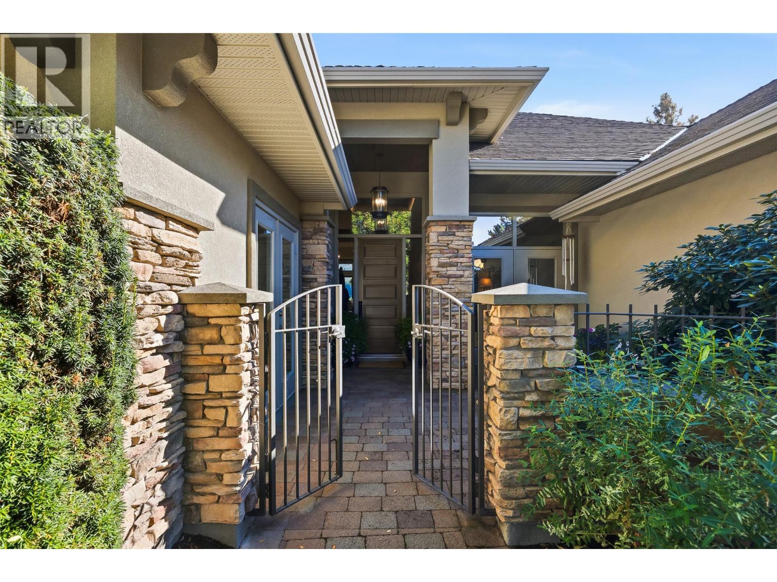 3887 Gallaghers Parkway, Kelowna, British Columbia  V1W 3Z8 - Photo 3 - 10403084
