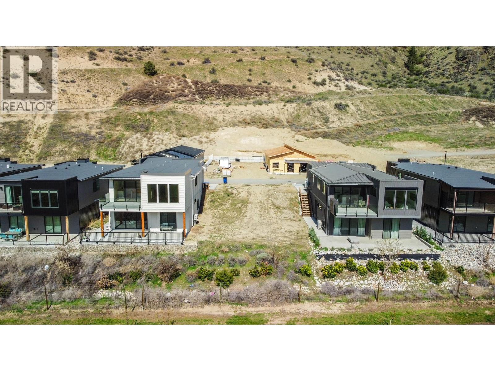 1233 Copper Road, Oliver, British Columbia  V0H 1T5 - Photo 3 - 10403530