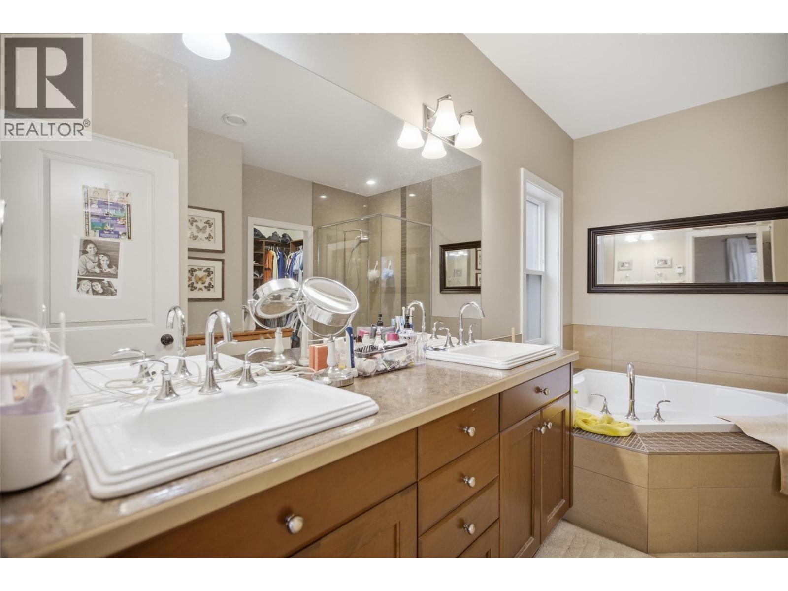 1900 Irongate Place Unit# 2, Kamloops, British Columbia  V2H 0B1 - Photo 39 - 10403641