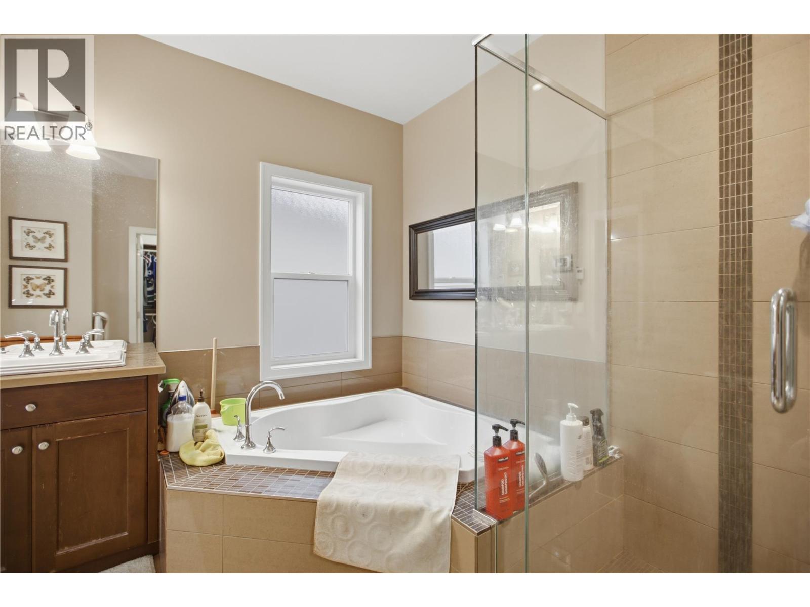 1900 Irongate Place Unit# 2, Kamloops, British Columbia  V2H 0B1 - Photo 41 - 10403641