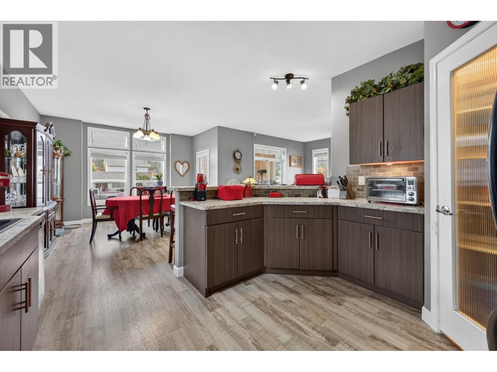 1410 Walnut Avenue, Merritt, British Columbia  V1K 1L3 - Photo 4 - 10403604