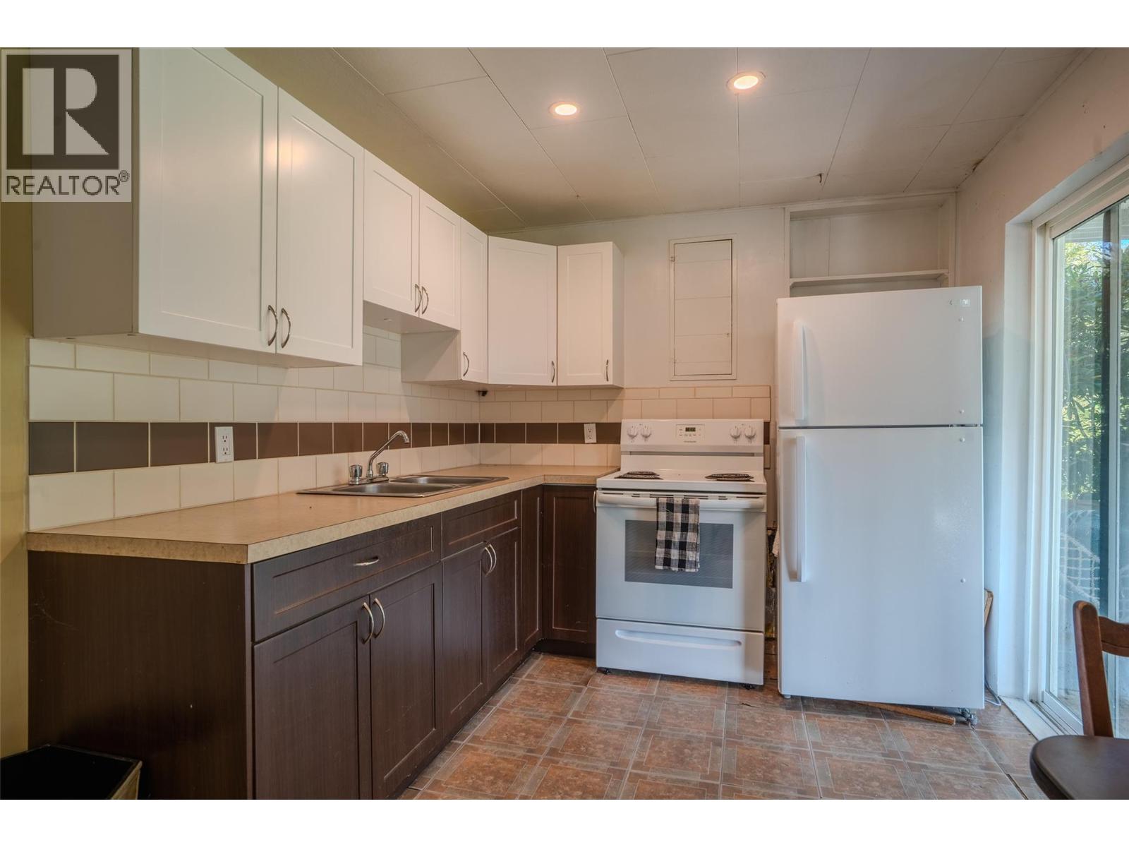 942 3a Highway, Nelson, British Columbia  V1L 6J5 - Photo 42 - 10402164