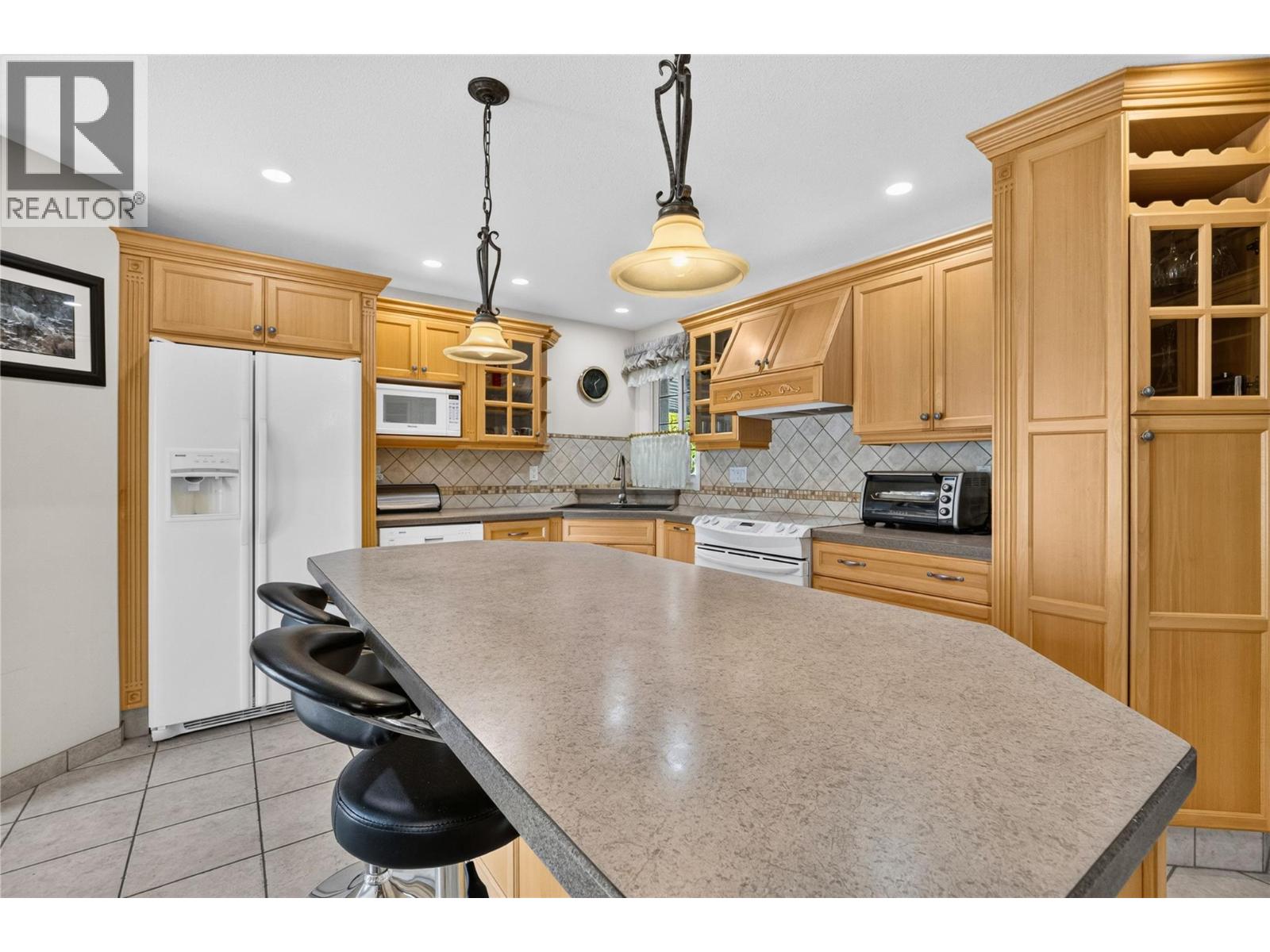 153 Yorkton Avenue, Penticton, British Columbia  V2A 3V3 - Photo 11 - 10403544