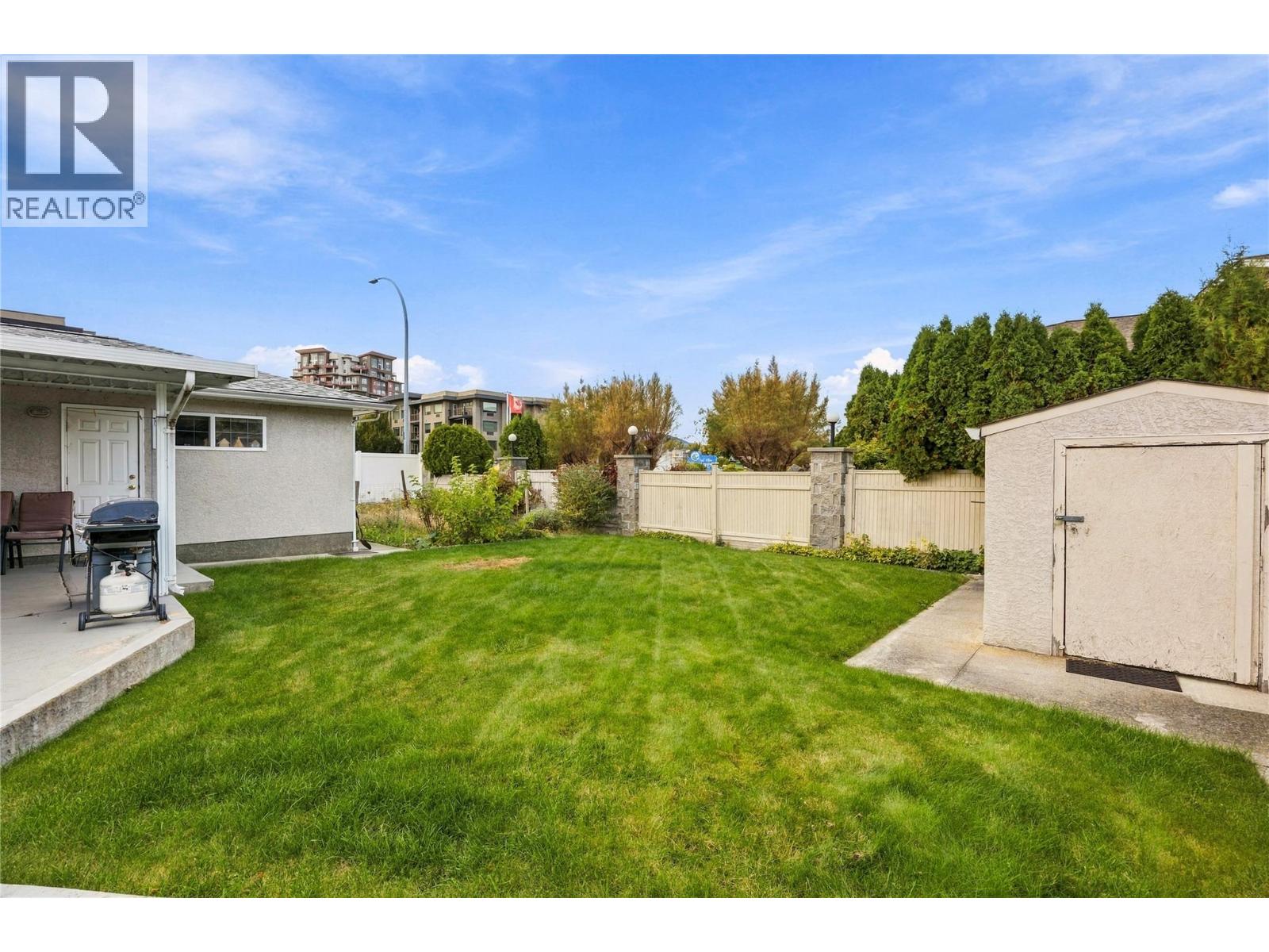 153 Yorkton Avenue, Penticton, British Columbia  V2A 3V3 - Photo 5 - 10403544