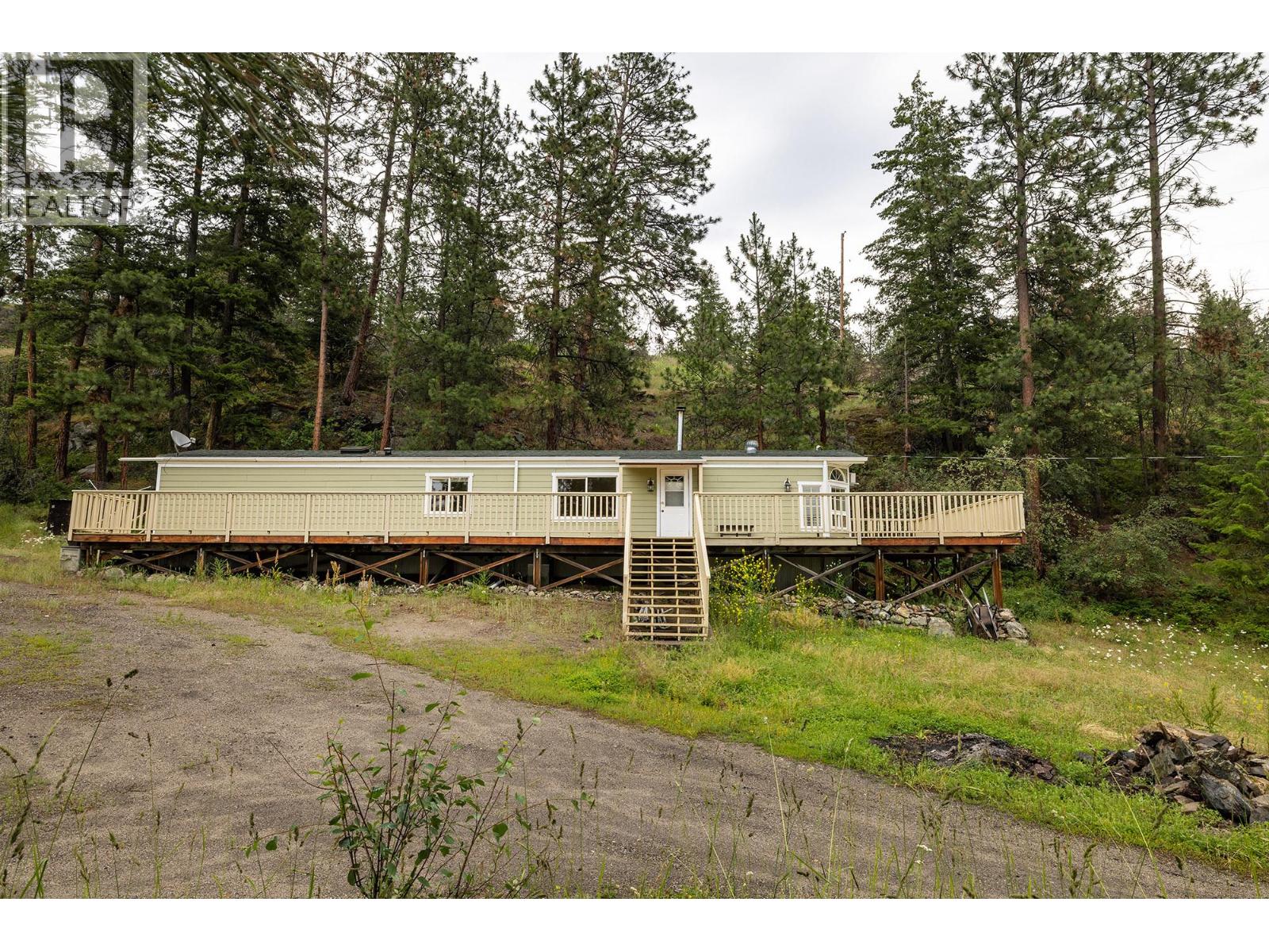 6439 Farmers Drive, Kelowna, British Columbia  V1P 1A2 - Photo 1 - 10403665