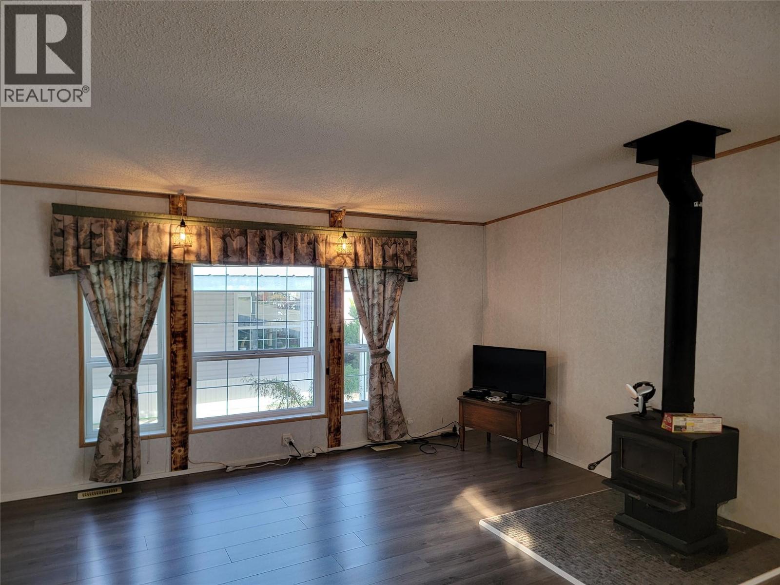 1518 Highway 3a Unit# 13, Keremeos, British Columbia  V0X 1N6 - Photo 12 - 10403673