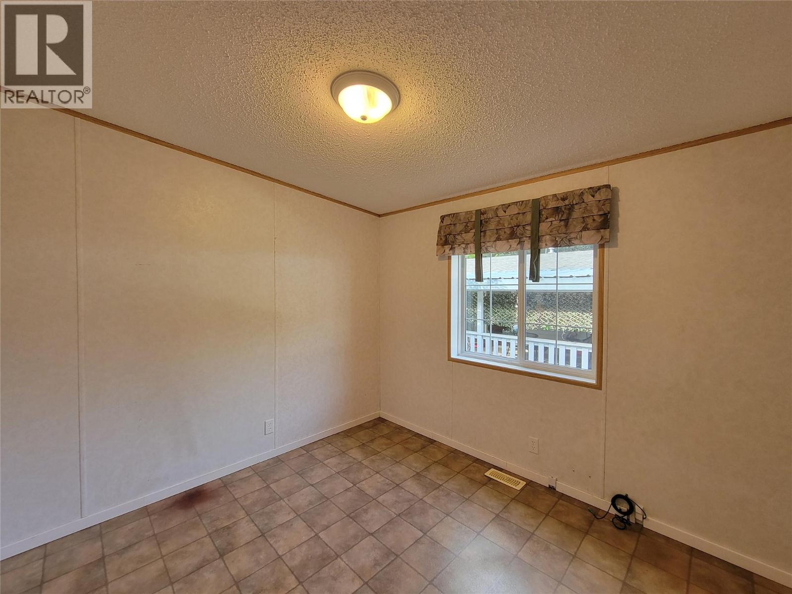 1518 Highway 3a Unit# 13, Keremeos, British Columbia  V0X 1N6 - Photo 18 - 10403673