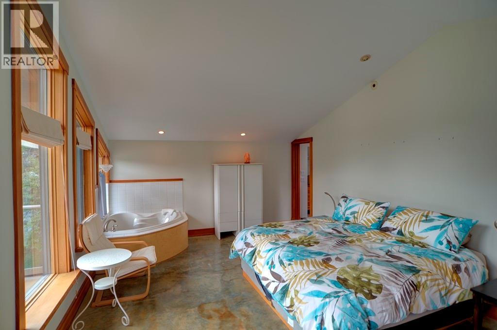 4662 Crescent Road, Nelson, British Columbia  V1L 6N3 - Photo 18 - 10403456