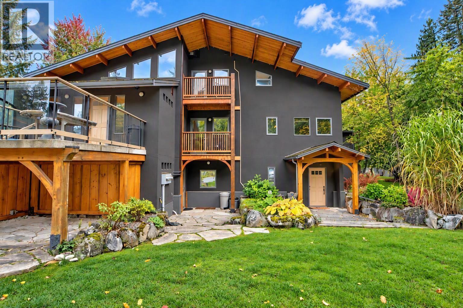 4662 Crescent Road, Nelson, British Columbia  V1L 6N3 - Photo 2 - 10403456