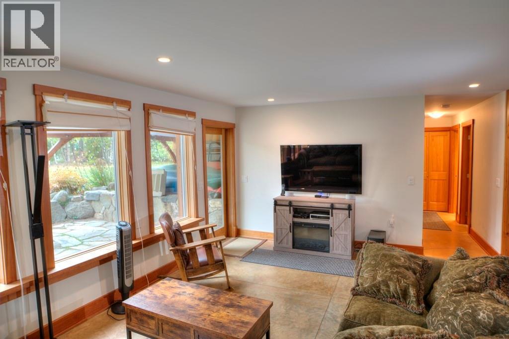 4662 Crescent Road, Nelson, British Columbia  V1L 6N3 - Photo 29 - 10403456