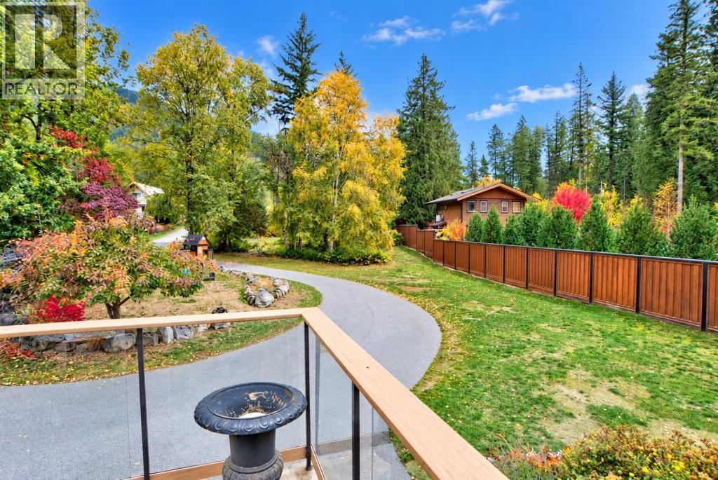 4662 Crescent Road, Nelson, British Columbia  V1L 6N3 - Photo 8 - 10403456