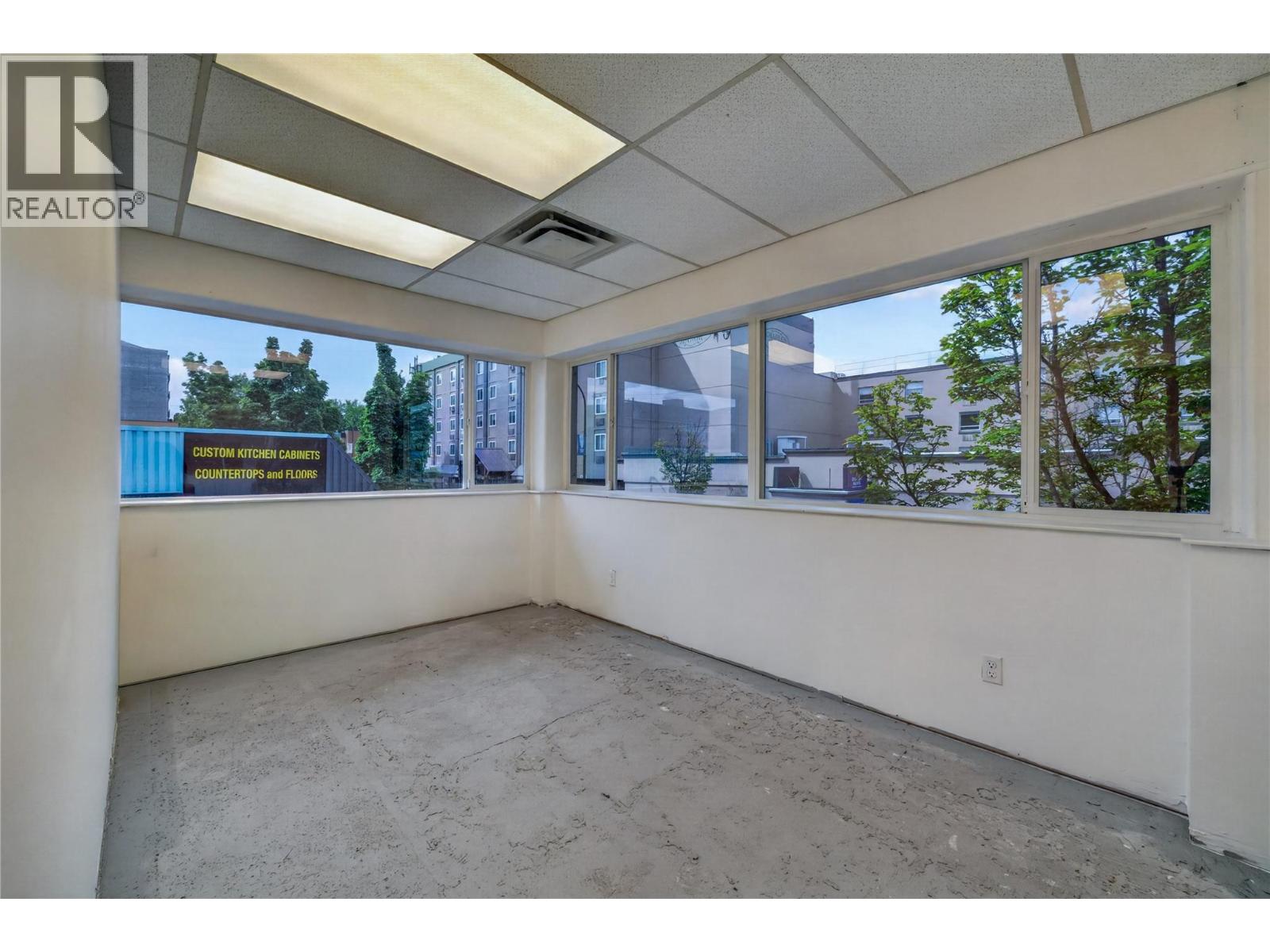 304 Martin Street, Penticton, British Columbia  V2A 5K4 - Photo 11 - 10403050