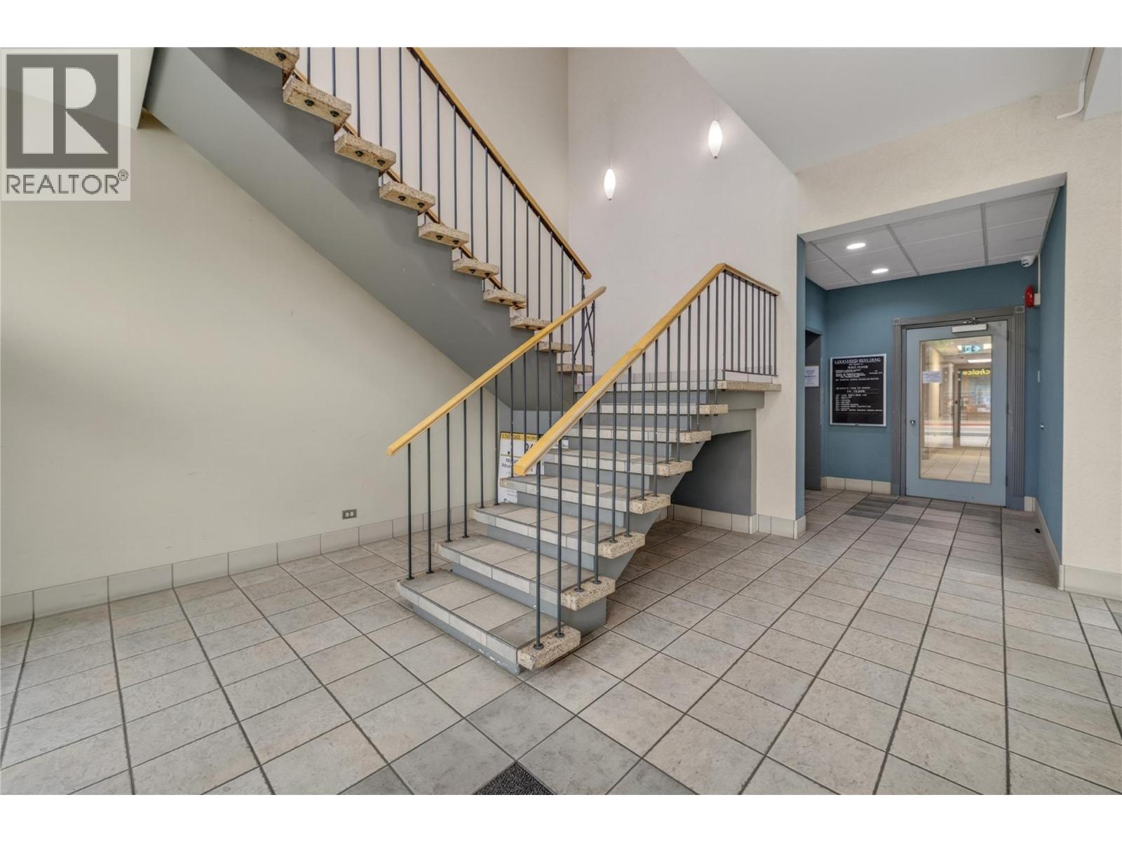 304 Martin Street, Penticton, British Columbia  V2A 5K4 - Photo 5 - 10403050