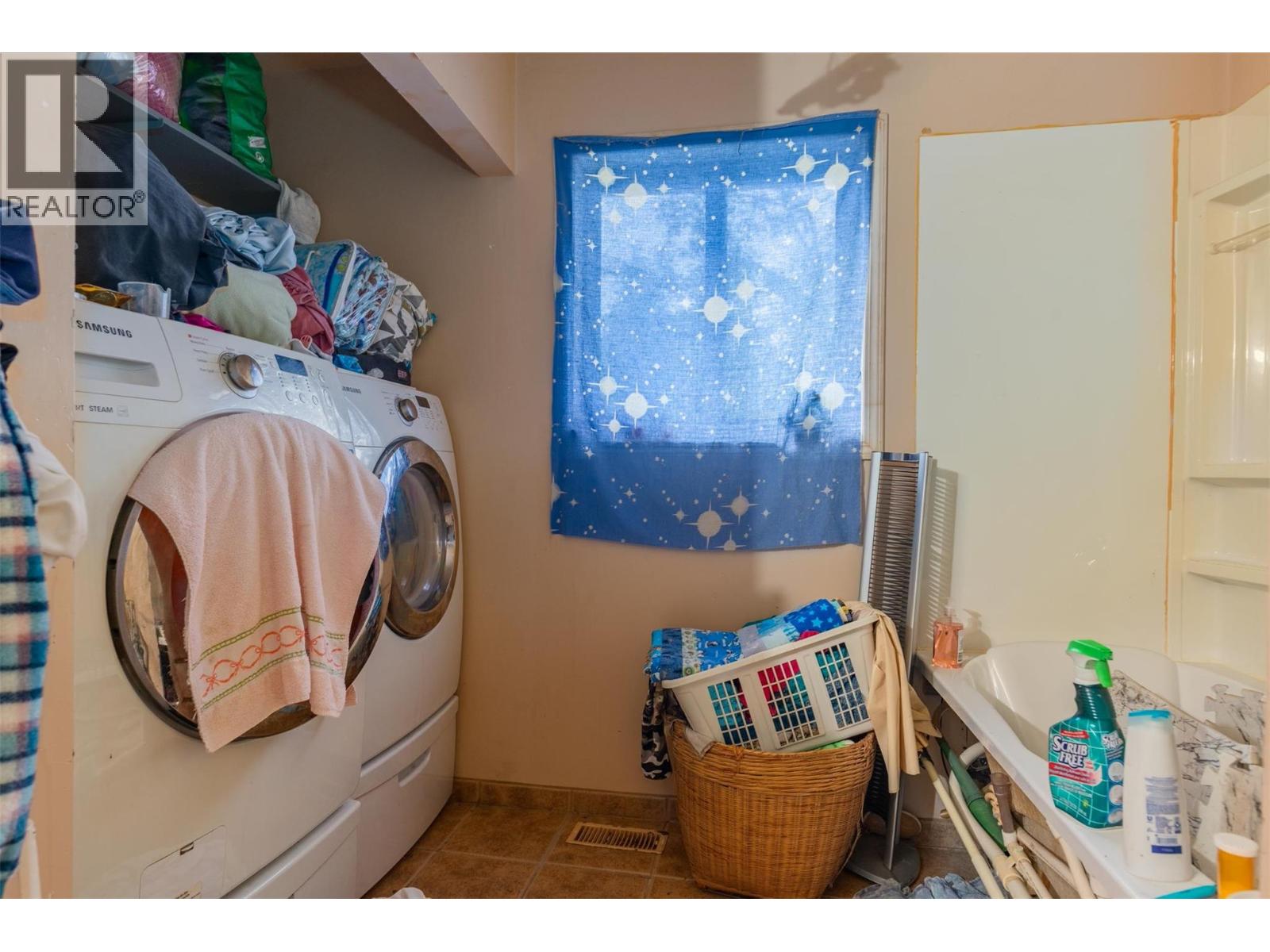 1976 Watson Lane, Fruitvale, British Columbia  V0G 1L1 - Photo 17 - 10403639