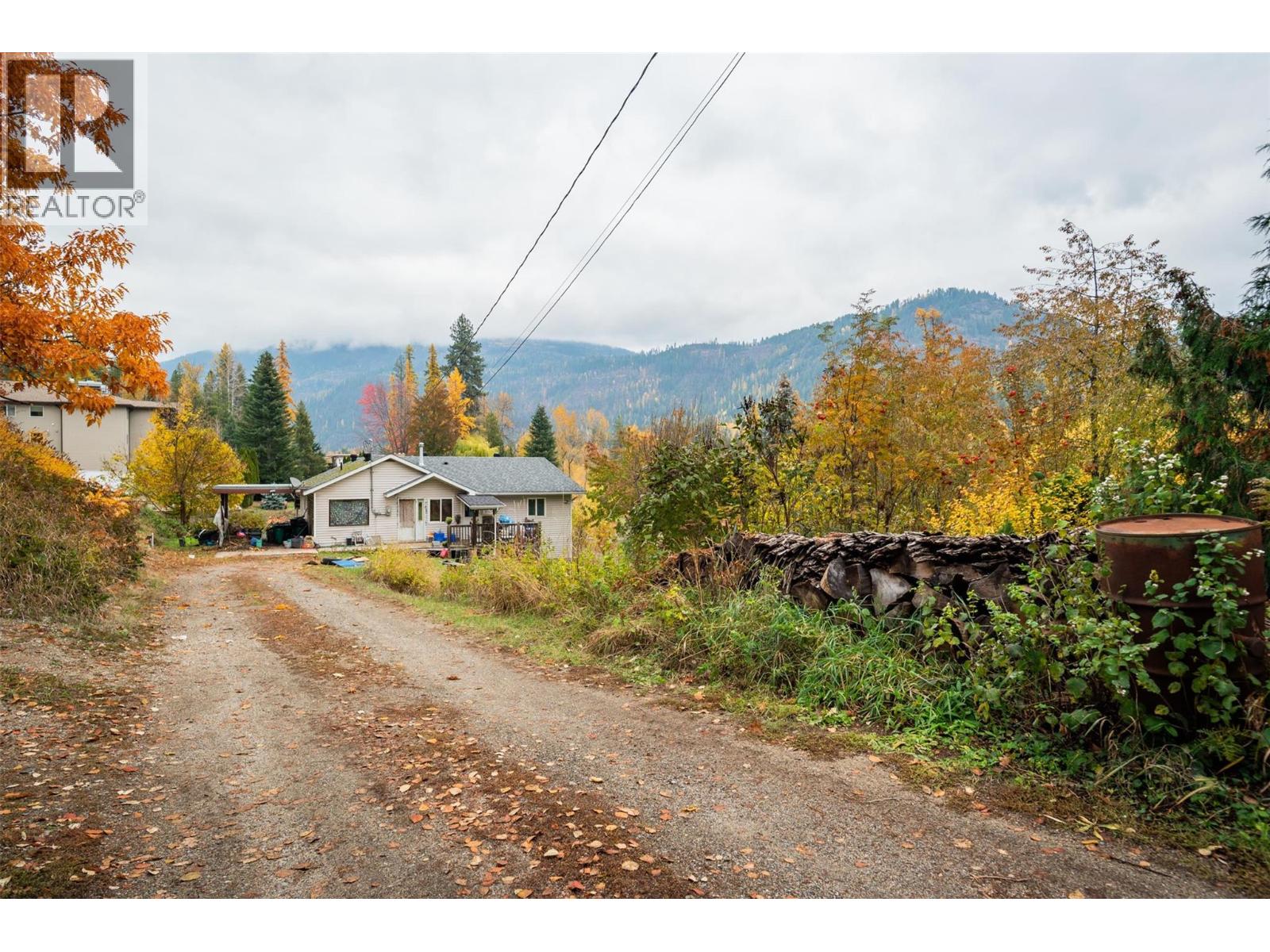 1976 Watson Lane, Fruitvale, British Columbia  V0G 1L1 - Photo 22 - 10403639