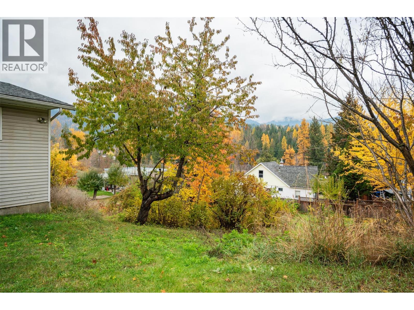 1976 Watson Lane, Fruitvale, British Columbia  V0G 1L1 - Photo 28 - 10403639