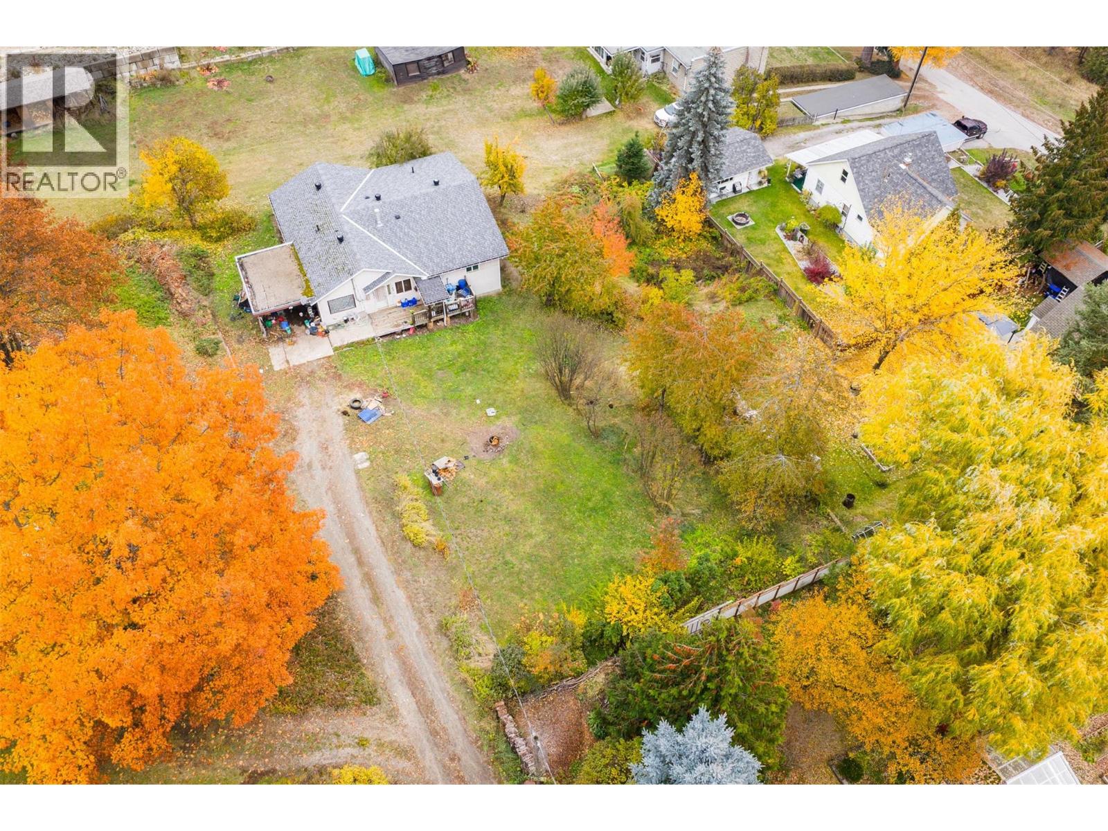 1976 Watson Lane, Fruitvale, British Columbia  V0G 1L1 - Photo 36 - 10403639