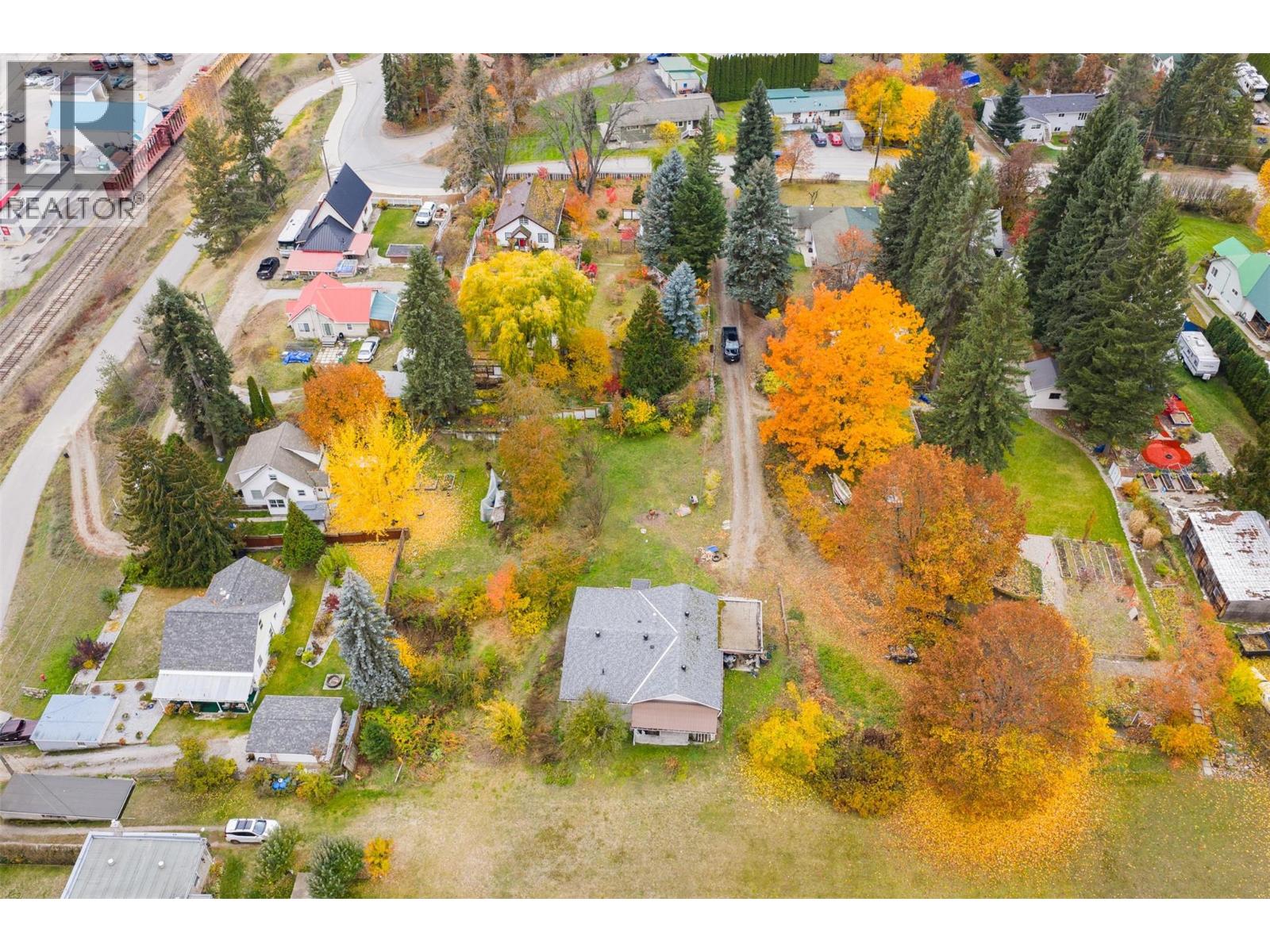 1976 Watson Lane, Fruitvale, British Columbia  V0G 1L1 - Photo 38 - 10403639