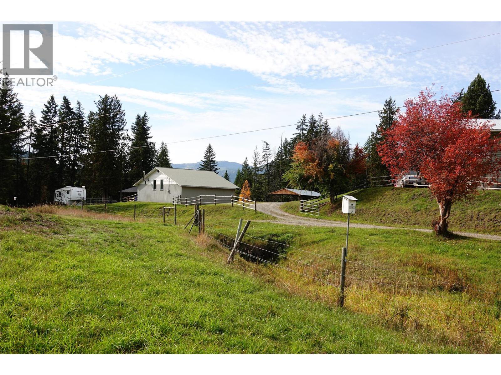 1325 Hepburn Road, Chase, British Columbia  V0E 1M1 - Photo 15 - 10403628