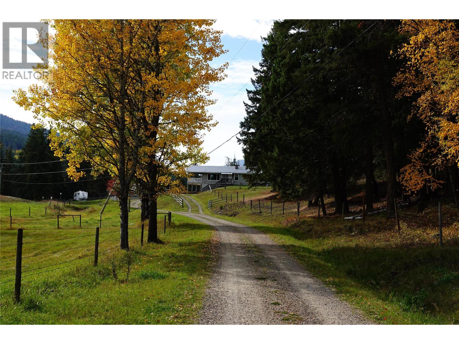 1325 Hepburn Road, Chase, British Columbia  V0E 1M1 - Photo 19 - 10403628