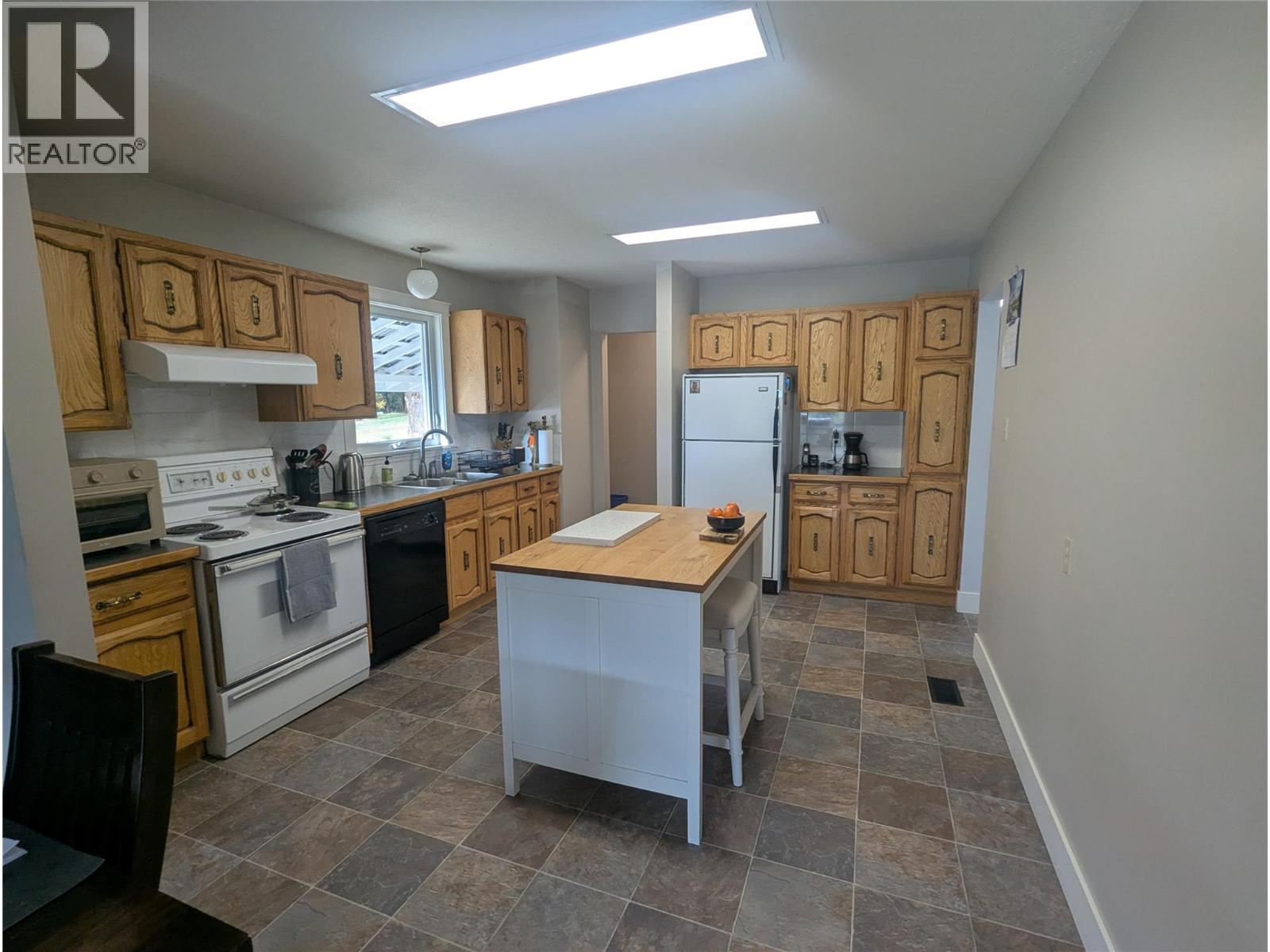 1325 Hepburn Road, Chase, British Columbia  V0E 1M1 - Photo 57 - 10403628