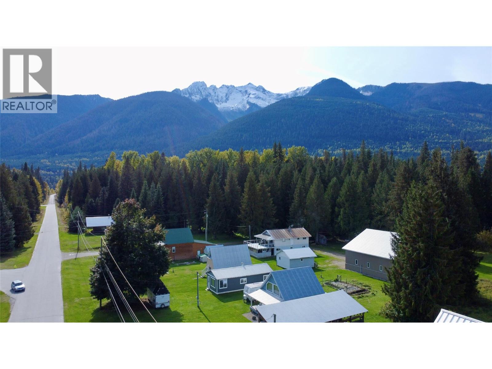 Lots 13-17 Lee Road, Trout Lake, British Columbia  V0G 1R2 - Photo 2 - 10403452