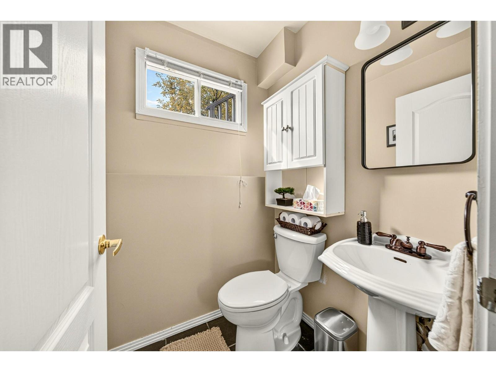 417 Engelmann Spruce Drive, Sparwood, British Columbia  V0B 2G0 - Photo 33 - 10403067