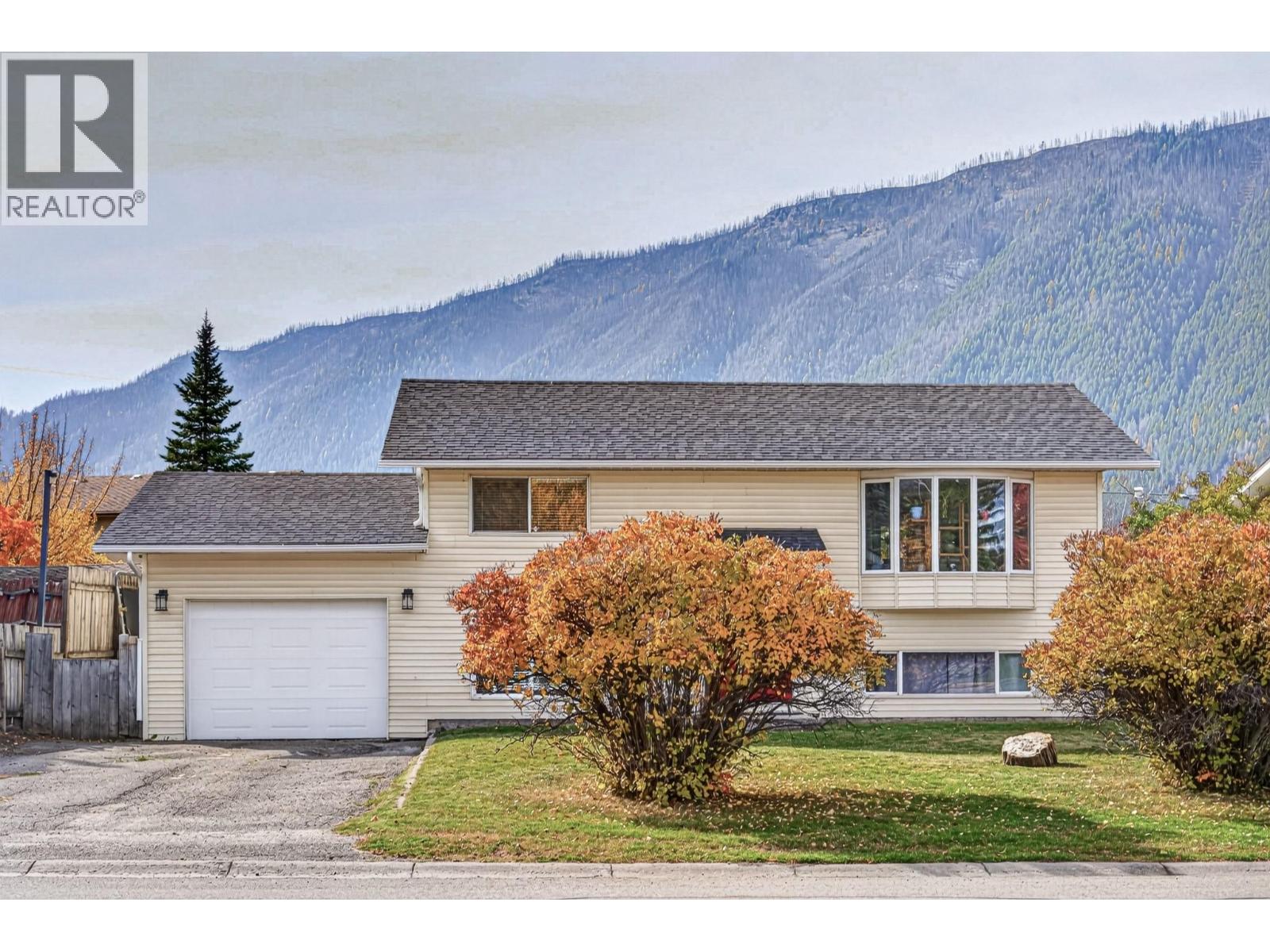 417 Engelmann Spruce Drive, Sparwood, British Columbia  V0B 2G0 - Photo 43 - 10403067