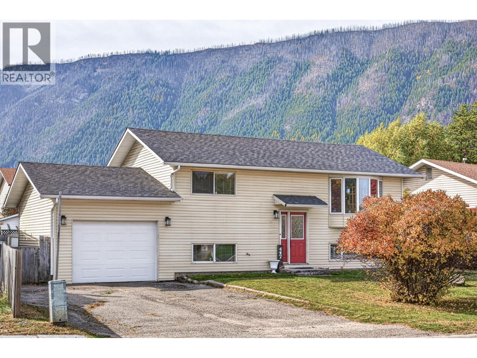 417 Engelmann Spruce Drive, Sparwood, British Columbia  V0B 2G0 - Photo 44 - 10403067