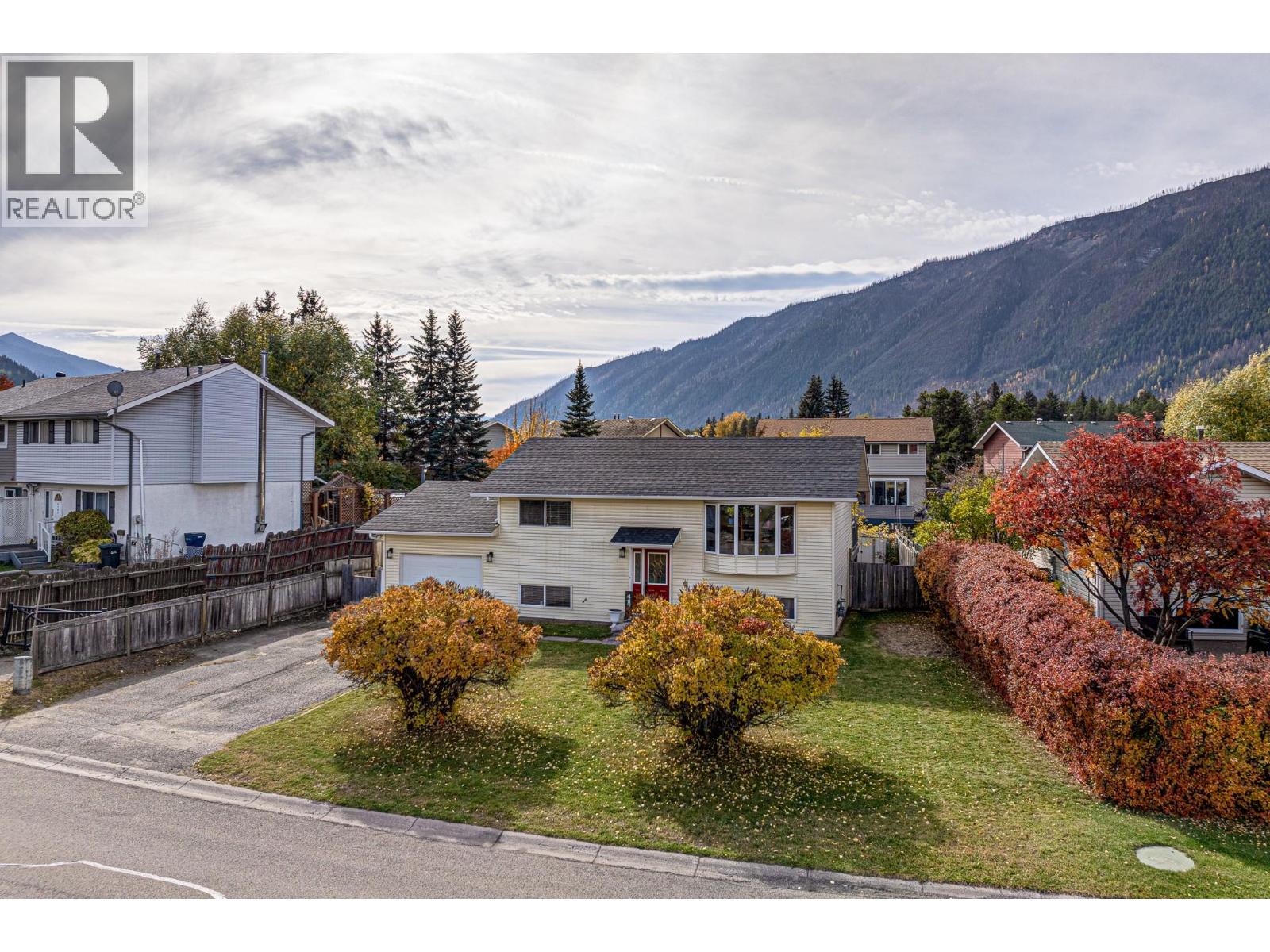 417 Engelmann Spruce Drive, Sparwood, British Columbia  V0B 2G0 - Photo 46 - 10403067