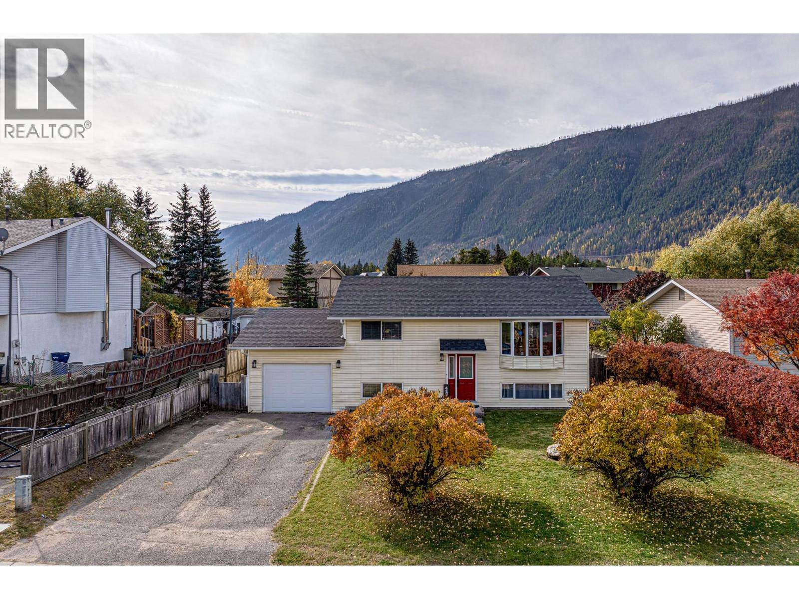 417 Engelmann Spruce Drive, Sparwood, British Columbia  V0B 2G0 - Photo 47 - 10403067