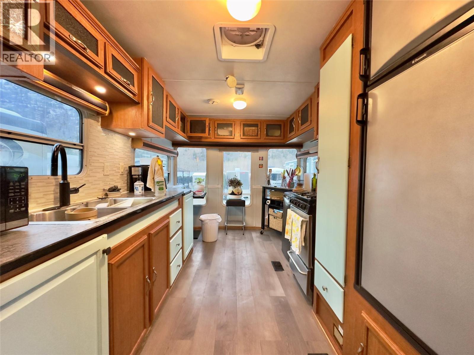 4354 Highway 3 Unit# 84, Keremeos, British Columbia  V0X 1N1 - Photo 5 - 10403407