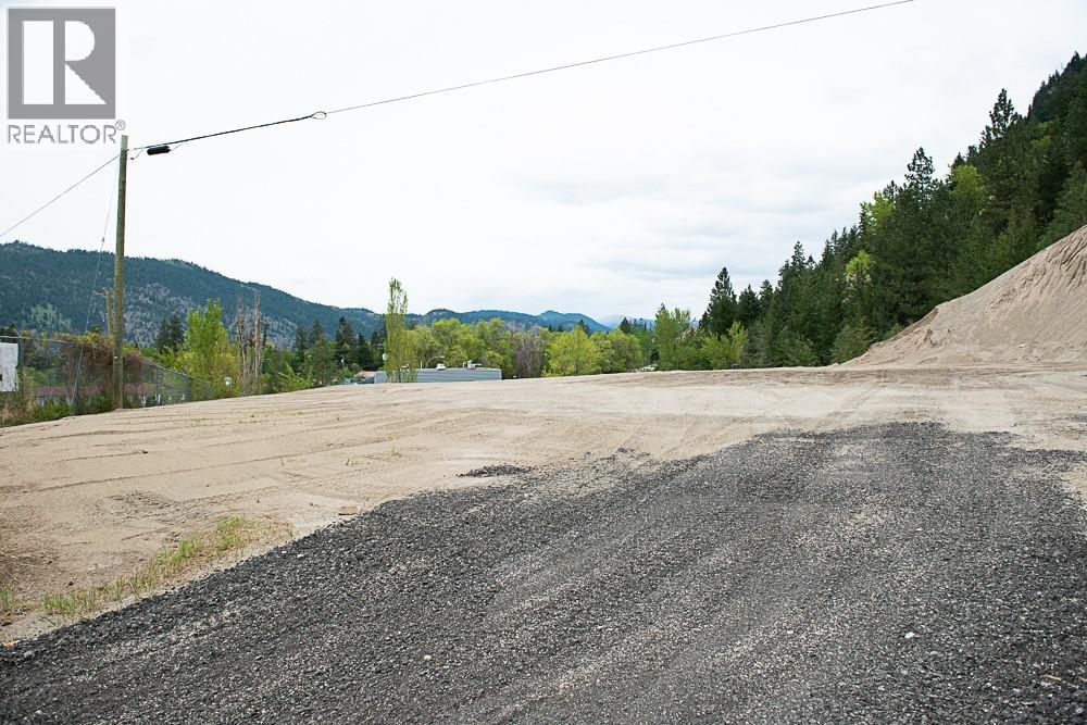 909 Trans Canada Highway, Chase, British Columbia  V0E 1M1 - Photo 2 - 10402887