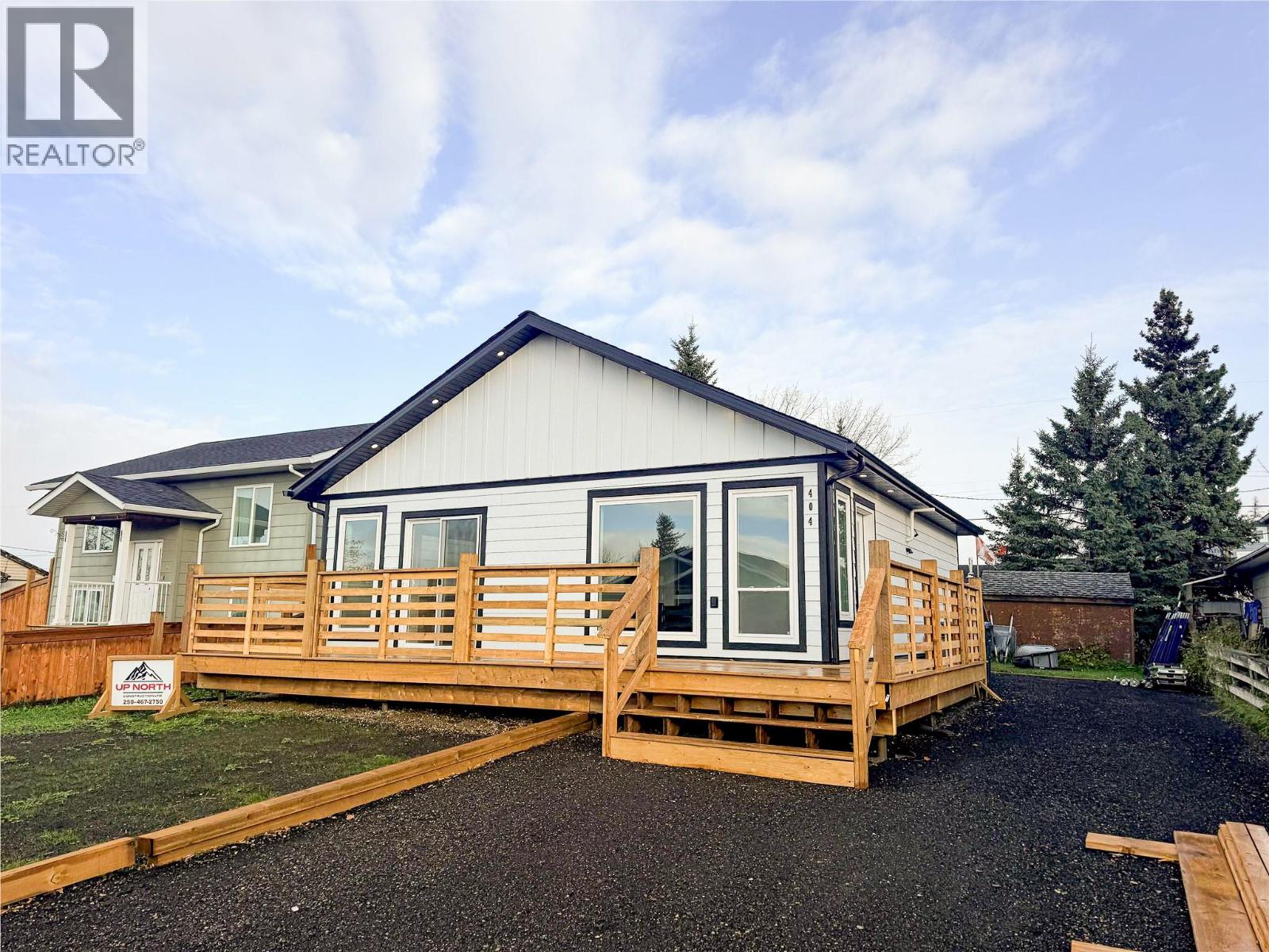 404 99 Avenue, Dawson Creek, British Columbia  V1G 1T3 - Photo 1 - 10403705
