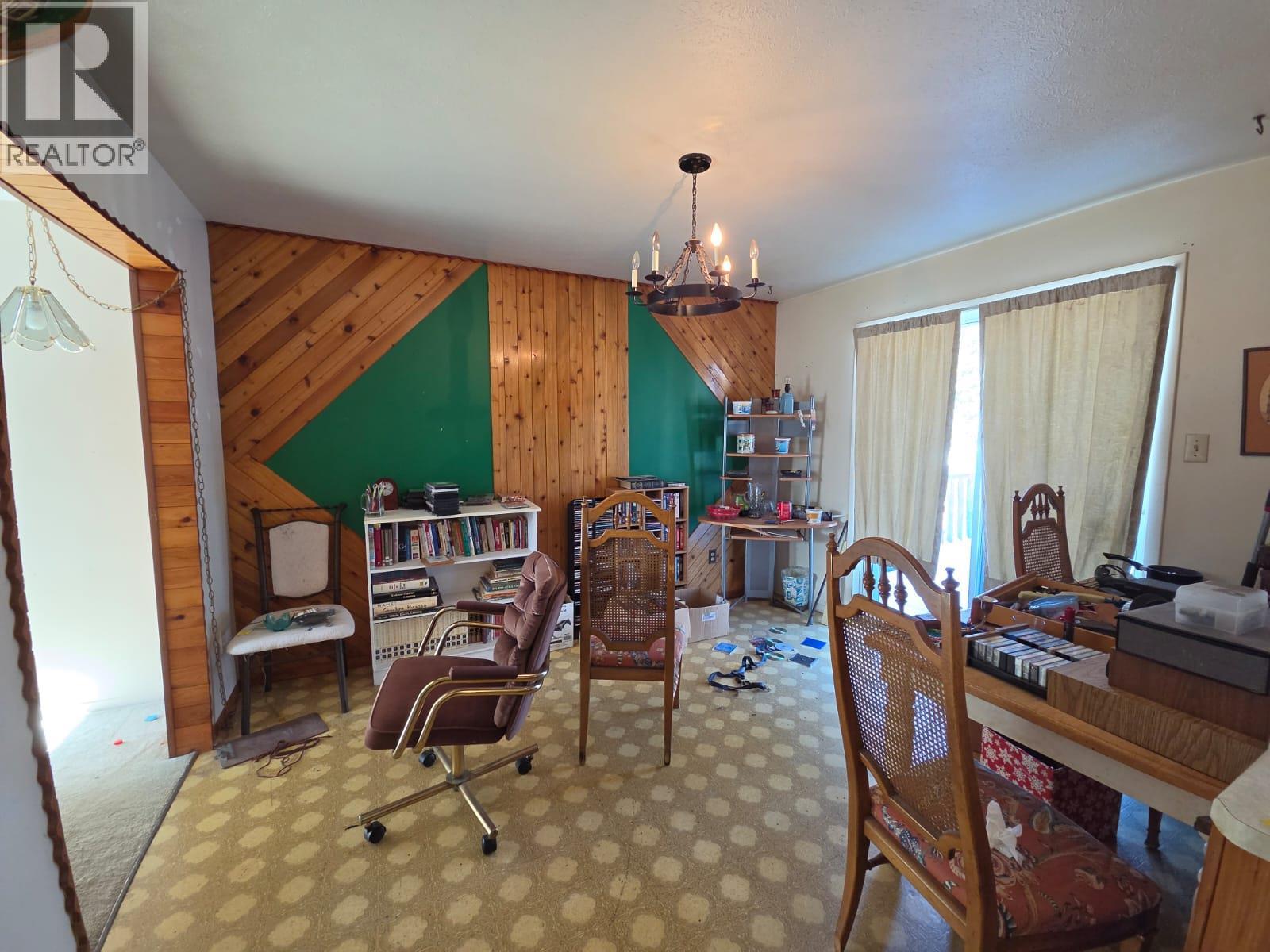 36 Sukunka Place, Tumbler Ridge, British Columbia  V0C 2W0 - Photo 11 - 10403695
