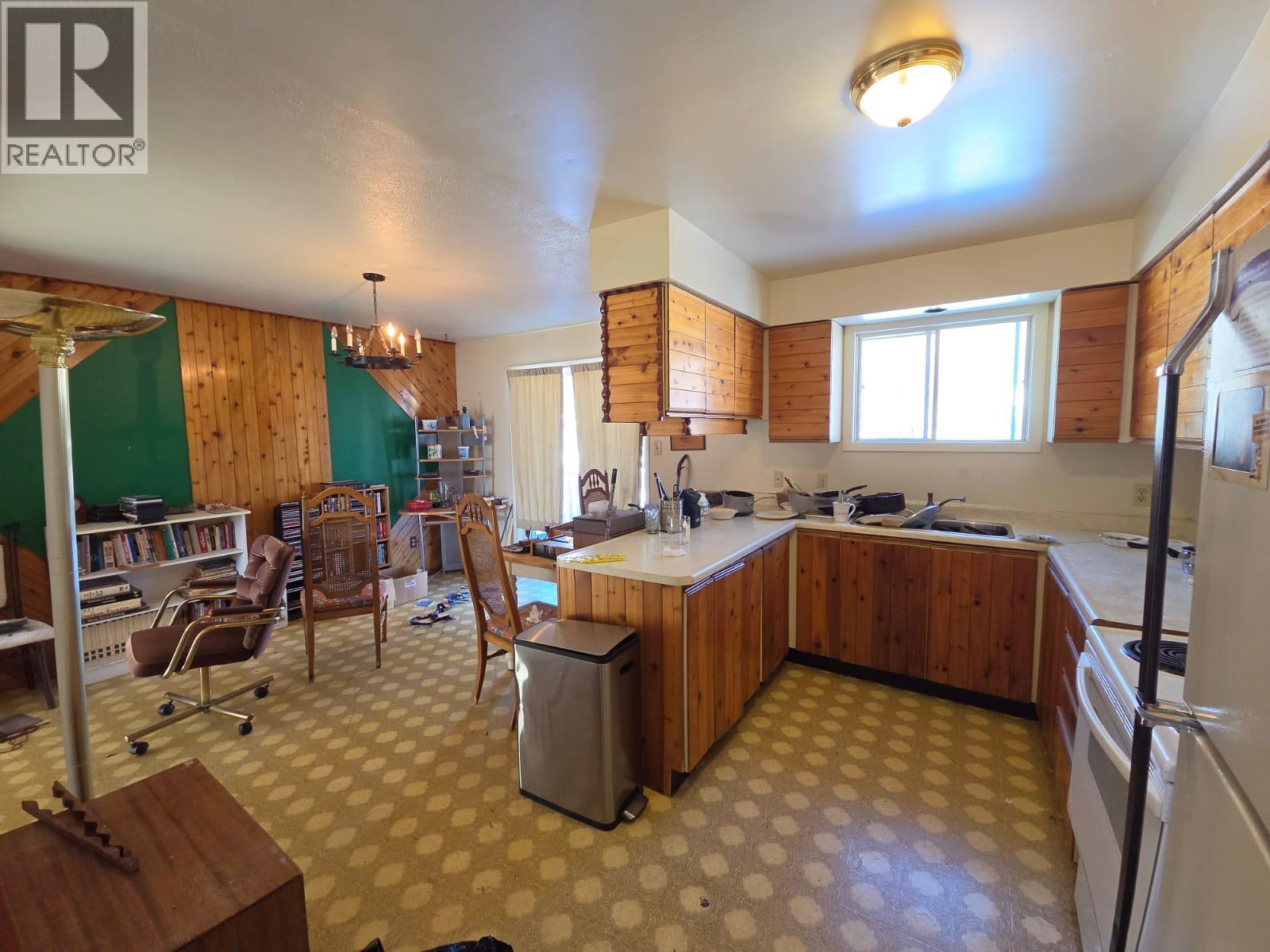 36 Sukunka Place, Tumbler Ridge, British Columbia  V0C 2W0 - Photo 12 - 10403695