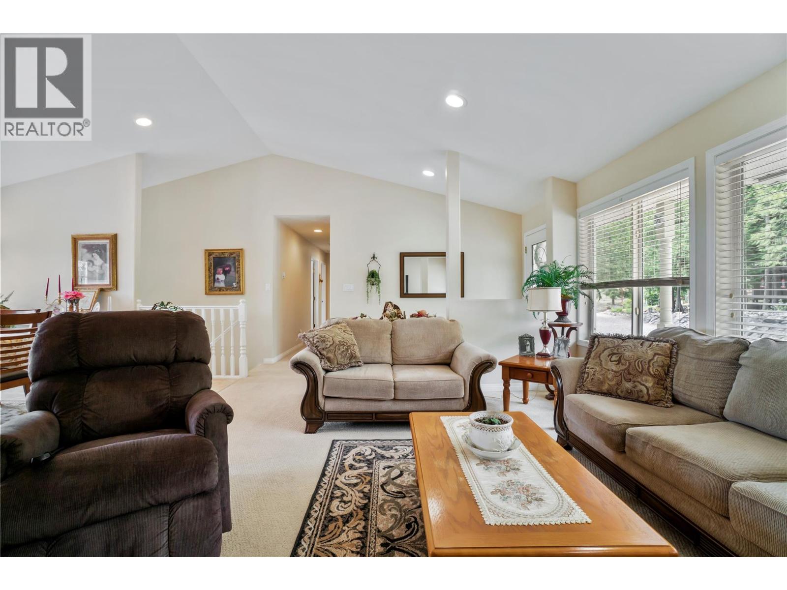 1406 Huckleberry Drive, Sorrento, British Columbia  V0E 2W1 - Photo 16 - 10403609