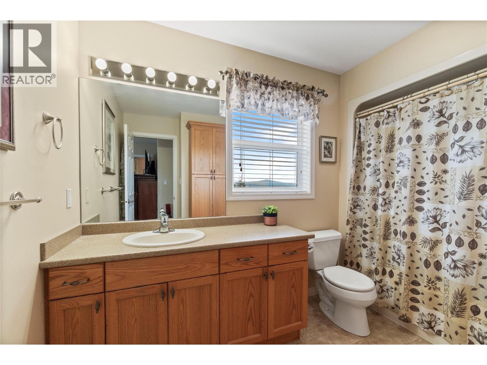 1406 Huckleberry Drive, Sorrento, British Columbia  V0E 2W1 - Photo 19 - 10403609