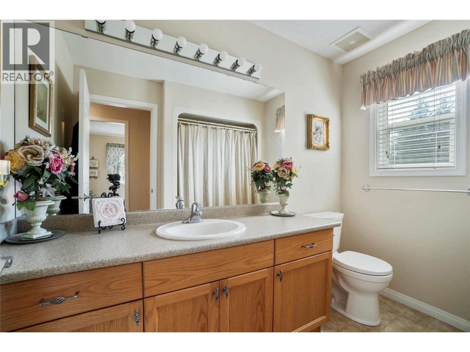 1406 Huckleberry Drive, Sorrento, British Columbia  V0E 2W1 - Photo 25 - 10403609