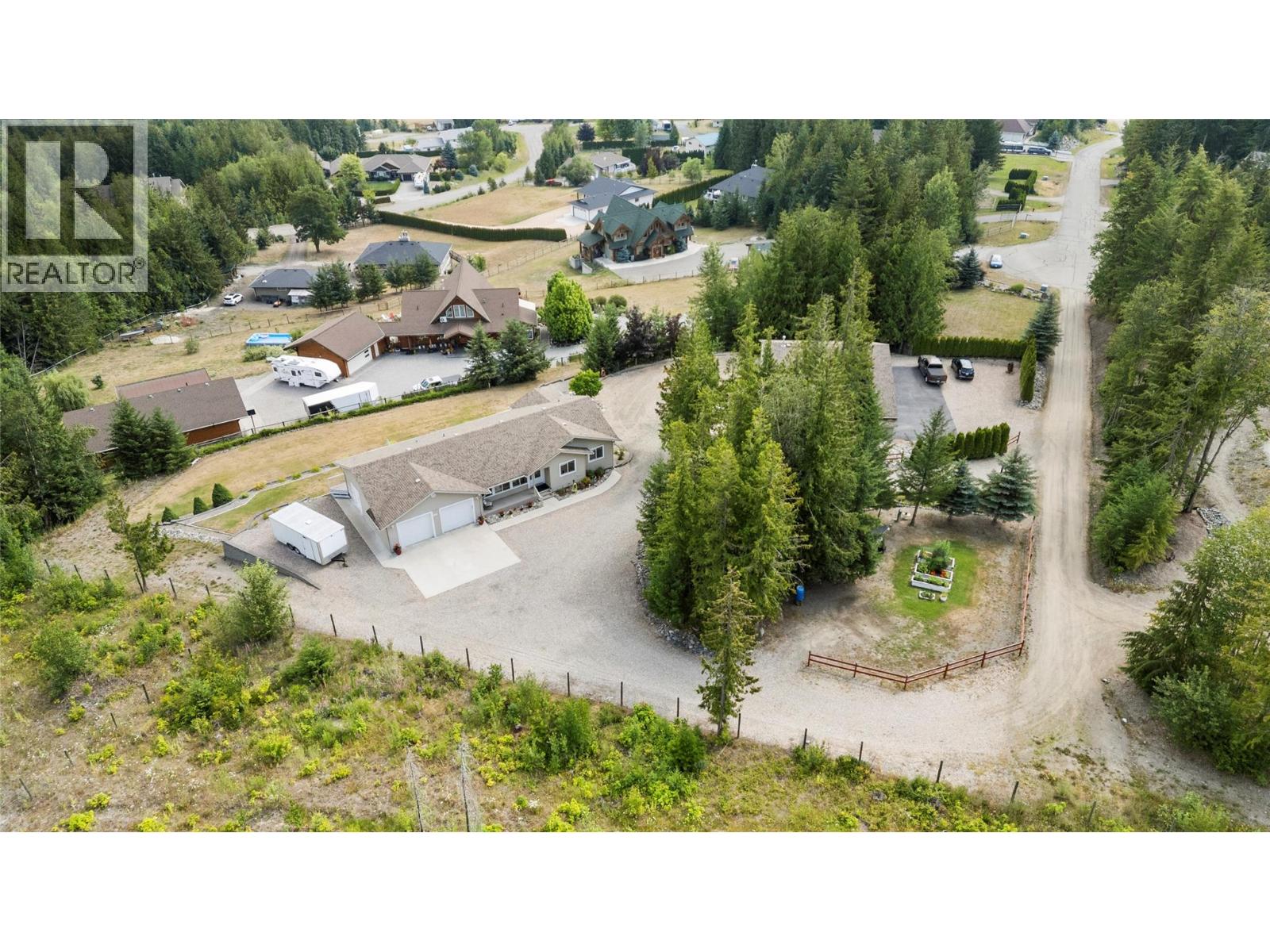 1406 Huckleberry Drive, Sorrento, British Columbia  V0E 2W1 - Photo 4 - 10403609