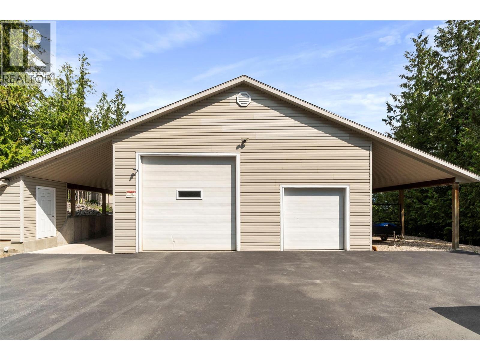 1406 Huckleberry Drive, Sorrento, British Columbia  V0E 2W1 - Photo 5 - 10403609