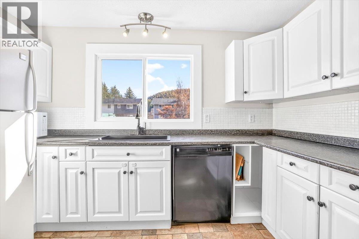 425b Mountain Ash Crescent, Sparwood, British Columbia  V0B 2G0 - Photo 15 - 10393522
